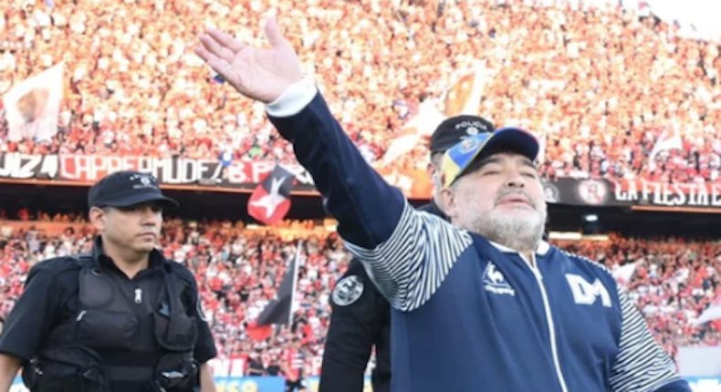 Maradona no es más el DT de Gimnasia y Esgrima la Plata