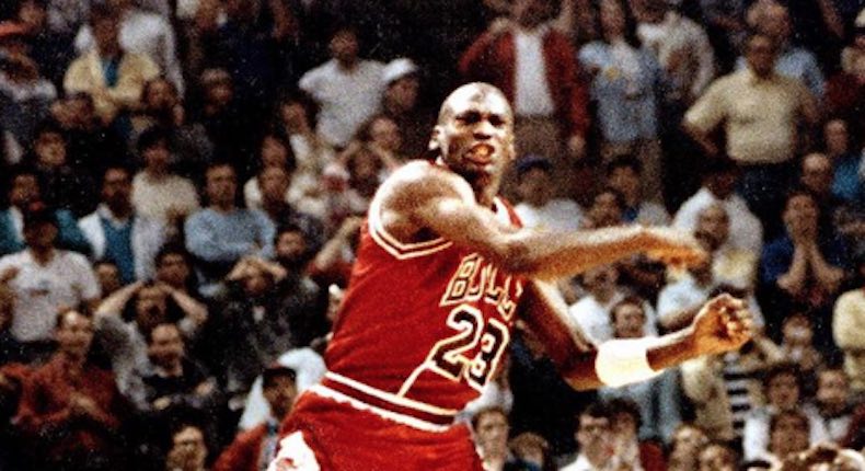 Así fue como Michael Jordan jugó borracho, anotó 42 puntos y los Chicago Bulls ganaron por más de 20 puntos