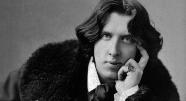 Cazador de tesoros halla anillo robado de Oscar Wilde