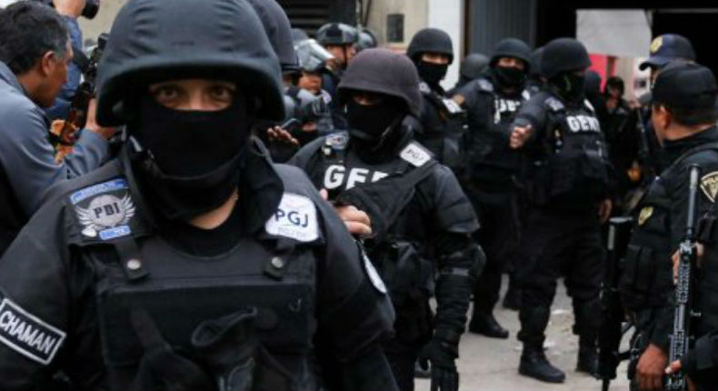 Suspendidos 120 policías de la CDMX por reprobar examen de confianza