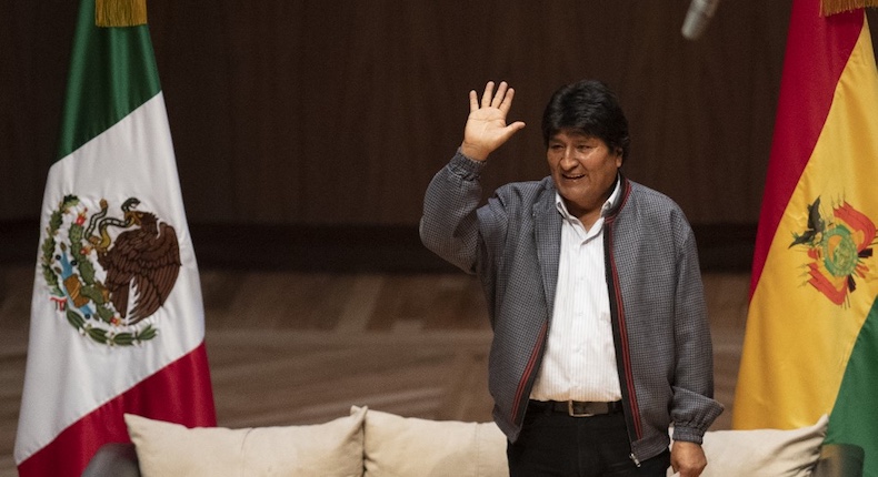 Evo Morales deja México; va a Cuba en «viaje temporal»