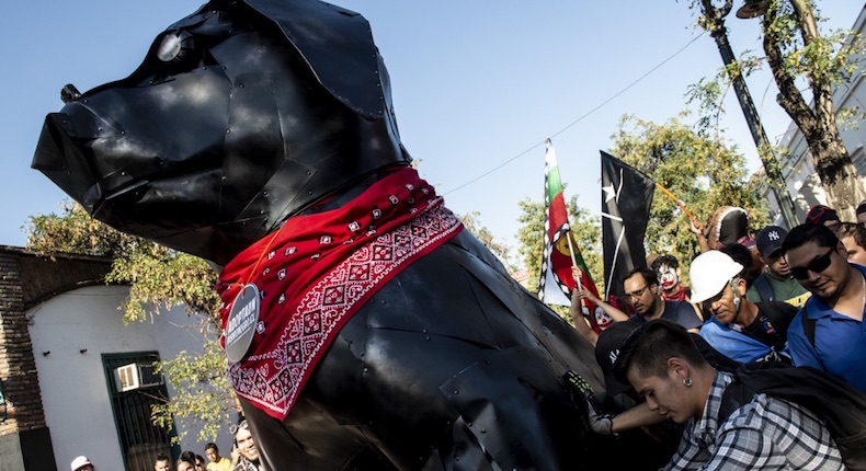 El Negro Matapacos, un perro ícono de resistencia social en Chile