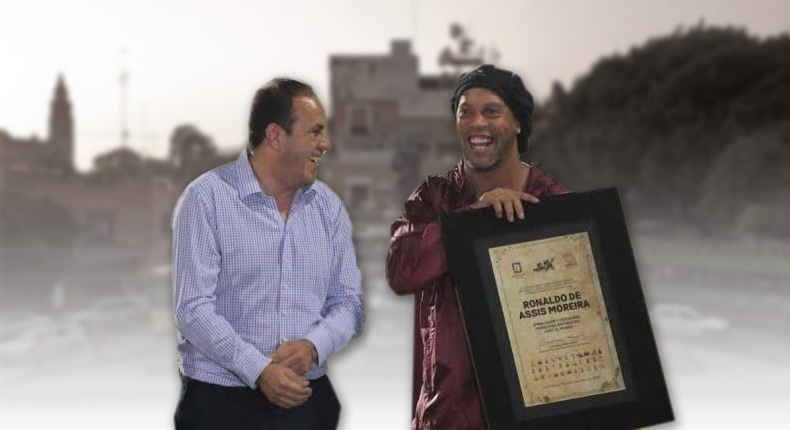 Ronaldinho es declarado ciudadano morelense por el gobernador Cuauhtémoc Blanco