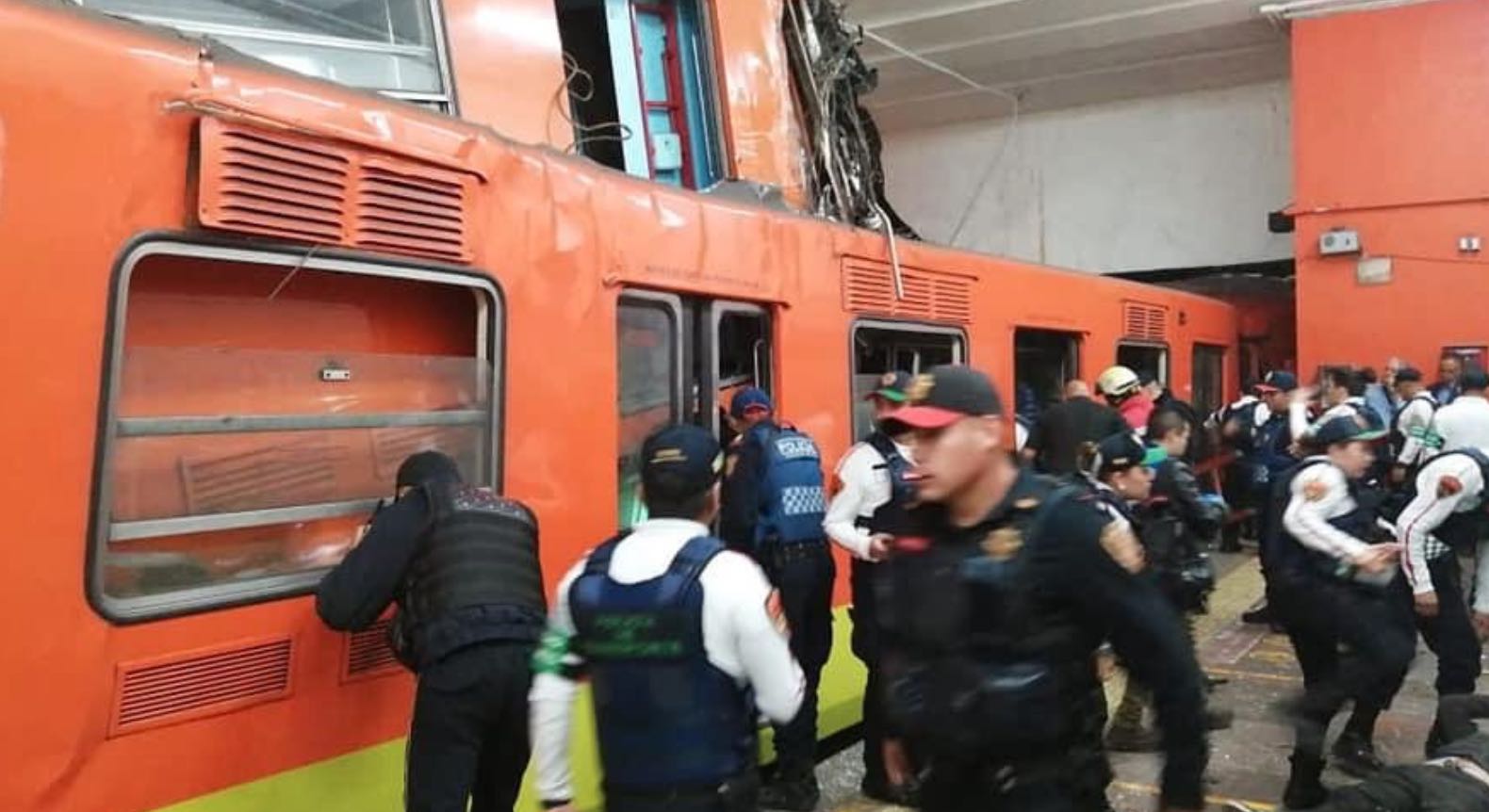Choque en Metro Tacubaya deja un muerto, 41 heridos y 16 hospitalizados