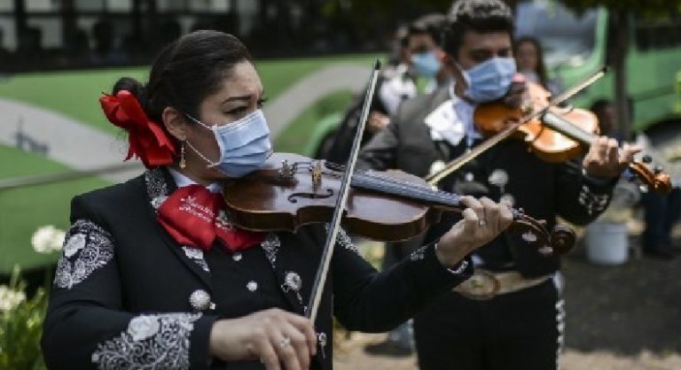 casos confirmados defunciones