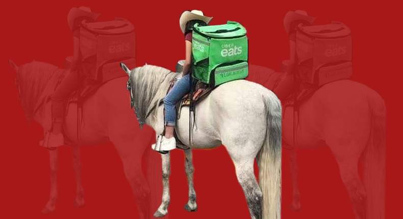 Repartidor de comida en caballo sorprende en Metepec