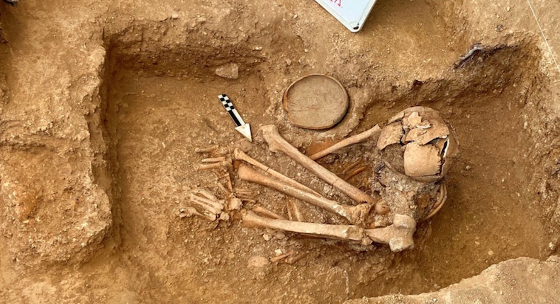 Encuentran entierro humano prehispánico en Tamaulipas