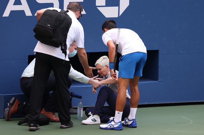 Novak Djokovic se disculpa tras descalificación del Abierto de Estados Unidos