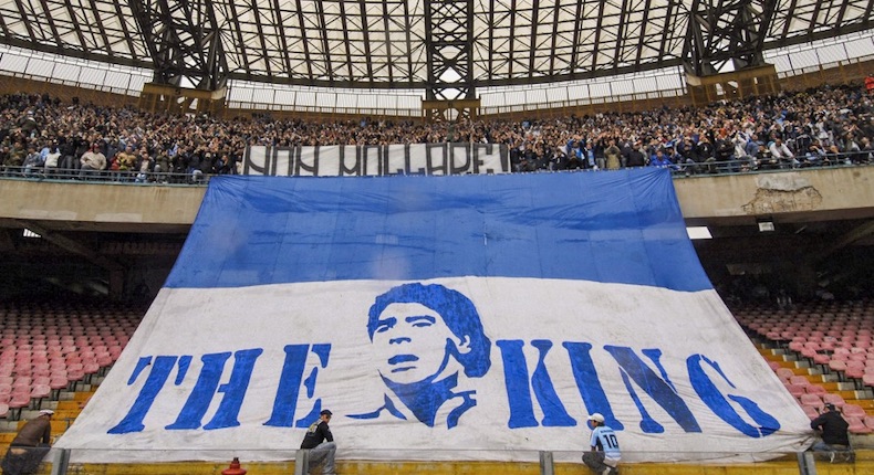 Estadio del Napoli se llama oficialmente Diego Armando Maradona