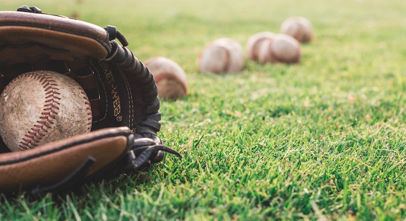 Home run! AMLO da a conocer creación de bachilleratos especializados en beisbol y otros deportes
