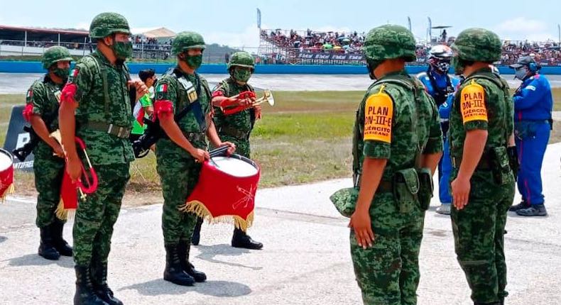¿Qué? Integrantes del Ejército mexicano deberán teñir sus uniformes por falta de presupuesto