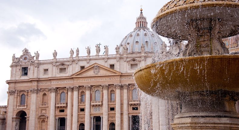 Vaticano incluye medidas contra abuso sexual de menores en Código de Derecho Canónico