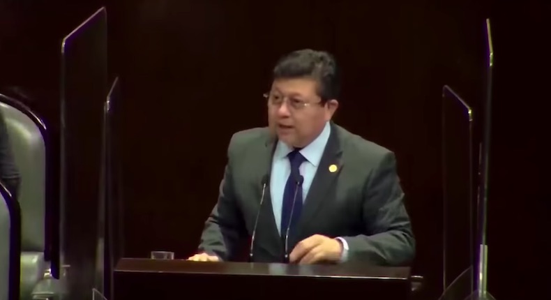 ¡Aguas! Rubén Cayetano García, diputado de Morena, es llevado a «El Torito»