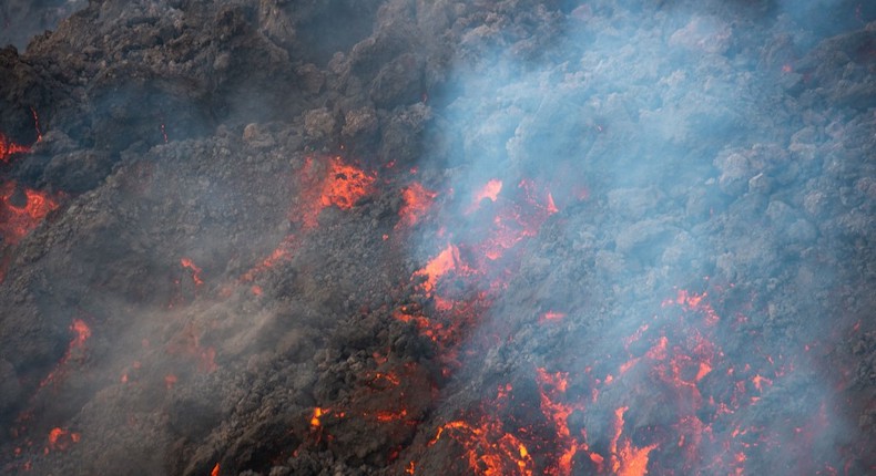 Erupción del volcán de La Palma, Canarias: estos son los peligros del contacto de lava con el mar