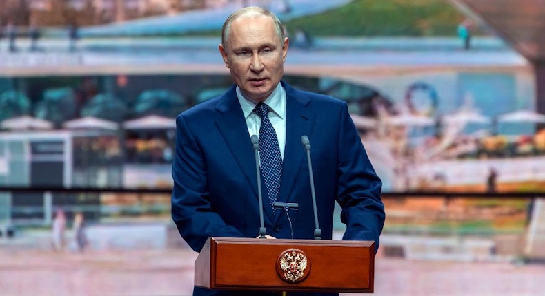 Vladimir Putin, presidente de Rusia, es aislado tras estar en contacto con casos de Covid