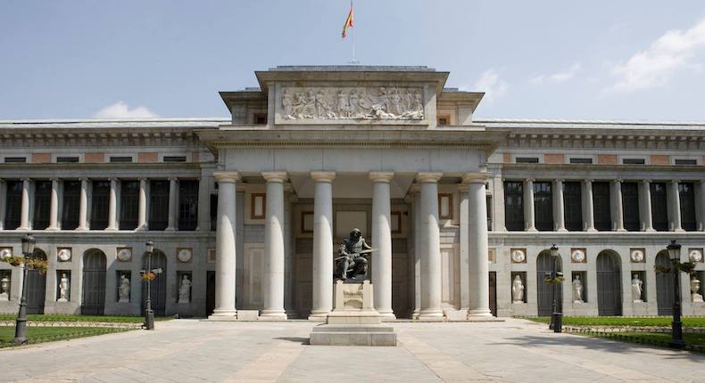Víctimas de intoxicación con aceite de colza se encierran en Museo Nacional del Prado en España