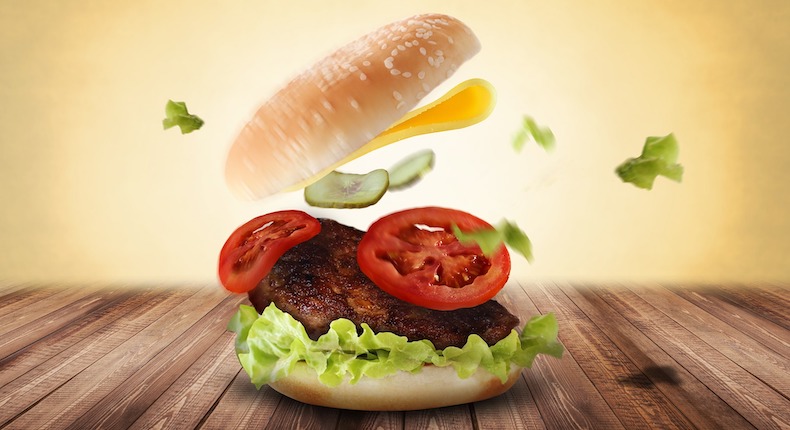 Sin carne y sin chefs: robot prepara hamburguesas vegetarianas en cuestión de minutos