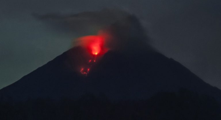 volcán Semeru erupción | Digitallpost