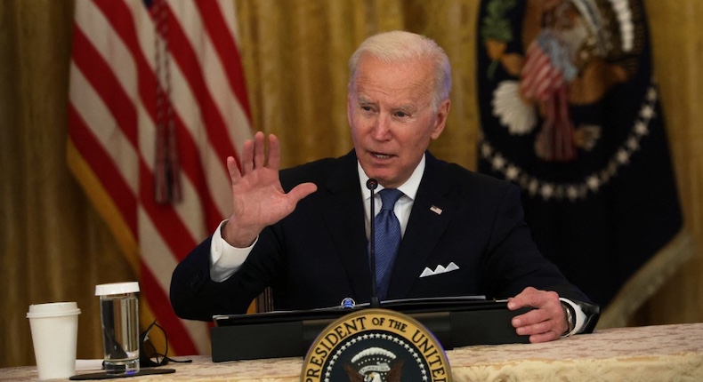 Excuse me? Joe Biden, presidente de EU, insulta a reportero de Fox News