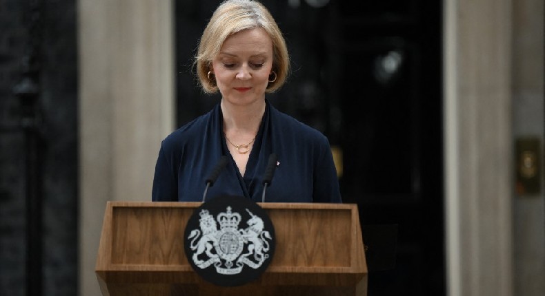 La primera ministra británica Liz Truss renuncia a su puesto