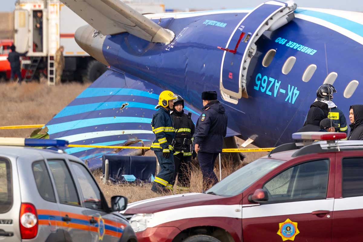 Investigan el accidente de avión en Kazajistán en medio de sospechas de derribo